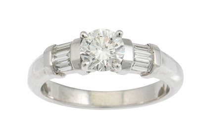 Lot 249 - A DIAMOND SOLITAIRE RING, the brilliant cut...