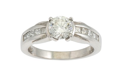 Lot 250 - A DIAMOND SOLITAIRE RING, the brilliant cut...