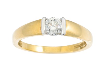 Lot 252 - A DIAMOND SOLITAIRE RING, the brilliant cut...