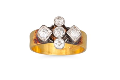 Lot 74 - A VINTAGE DIAMOND RING, of shaped cluster form,...