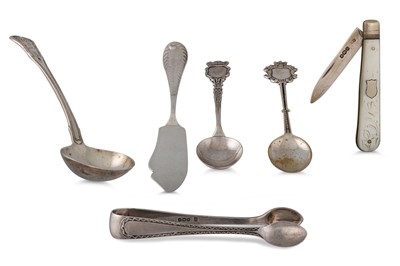 Lot 500 - AN IRISH GEORGIAN KINGS PATTERN SAUCE LADLE,...