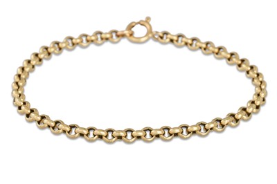 Lot 53 - A 9CT GOLD CURB LINK BRACELET, 8.2 g.
