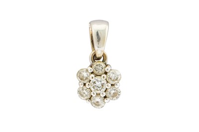 Lot 312 - A DIAMOND 'DAISY' CLUSTER PENDANT, the...