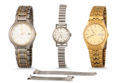 Lot 444 - A LADY'S OMEGA AUTOMATIC WRISTWATCH, stainless...