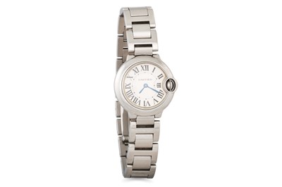 Lot 499 - A LADY'S STAINLESS STEEL CARTIER BALLON BLEU...