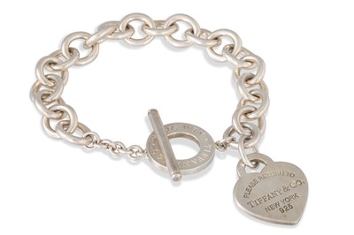 Lot 51 - A SILVER TIFFANY BRACELET