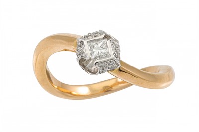 Lot 212 - A DIAMOND DRESS RING, of sphere form and...