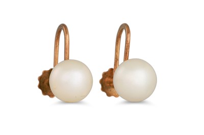 Lot 95 - A PAIR OF 9CT GOLD AND PEARL EARRINGS, screw...