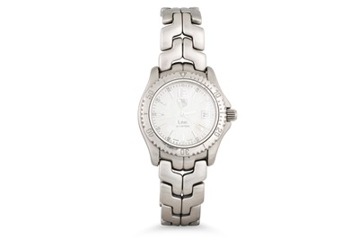 Lot 504 - A TAG HEUER STAINLESS STEEL WRISTWATCH, large...