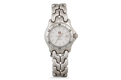 Lot 512 - A LADY'S TAG HEUER WRISTWATCH, stainless steel...